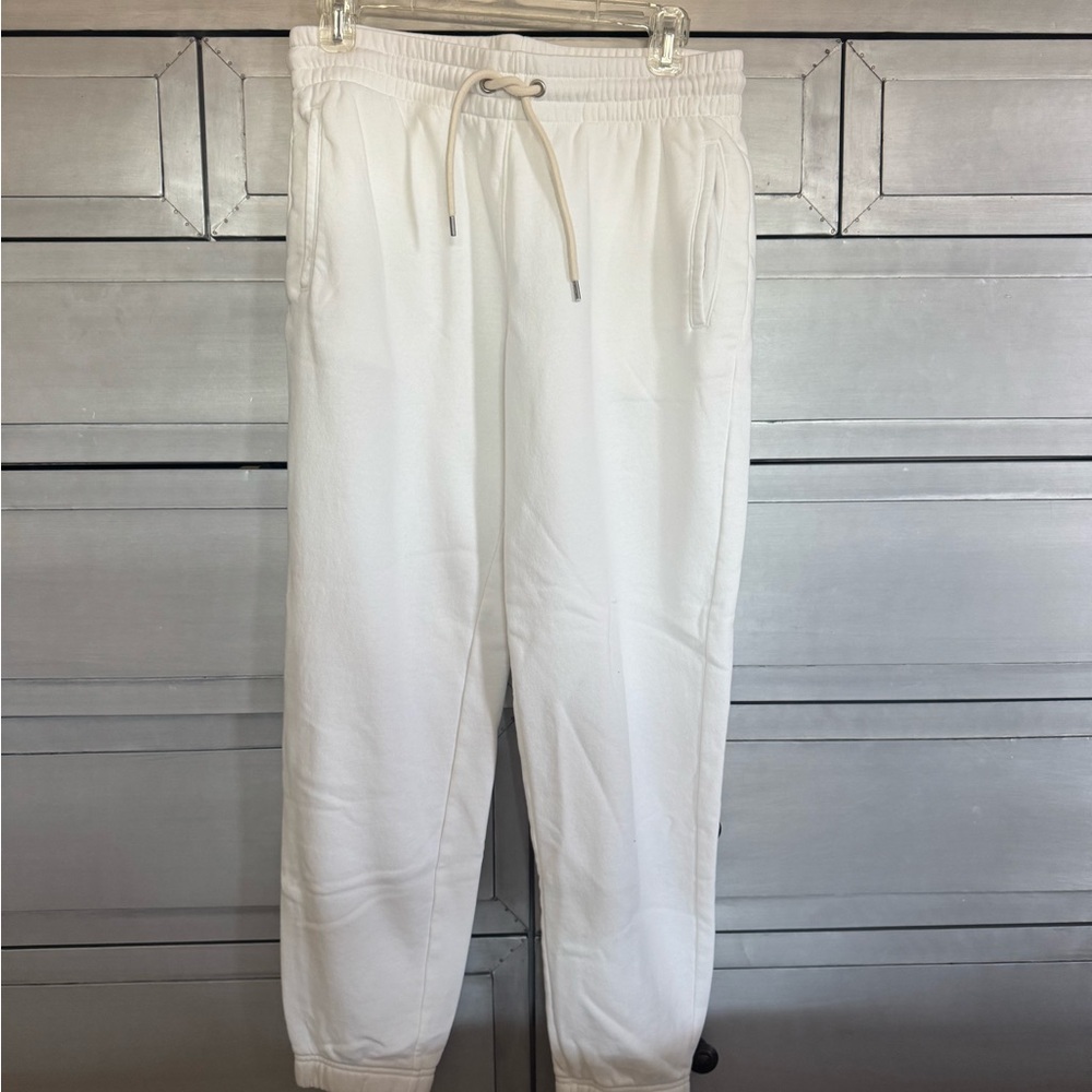 GAP Women’s White Jogger Sweatpants